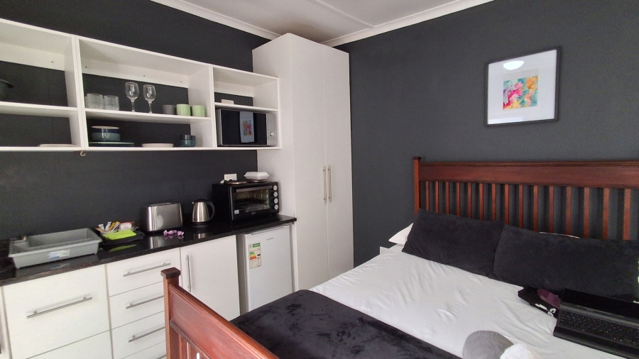 6 Bedroom Property for Sale in Vincent Eastern Cape